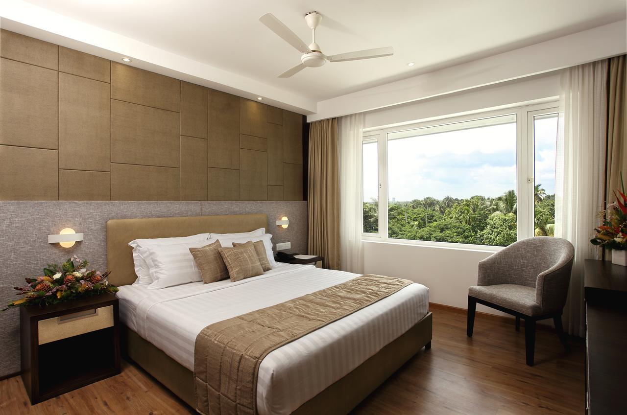 Sugar Business Hotel Kochi Εξωτερικό φωτογραφία