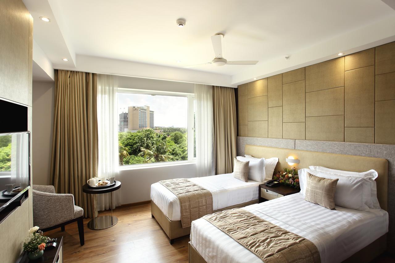 Sugar Business Hotel Kochi Εξωτερικό φωτογραφία